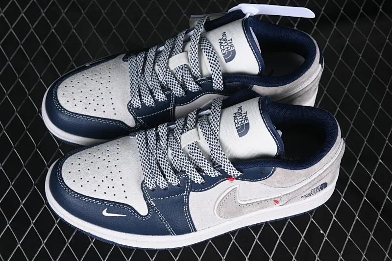 All categories Air Jordan Jordan series basketball shoes Air Jordan 1 Low high-end customized low-top sneakers Air Jordan 1 Low AJ1 Joe 1 North Face joint blue, white and gray pig eight high-end customized low-top retro basketball shoes DM9188-016